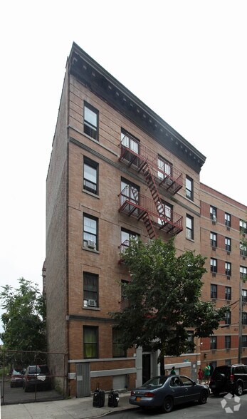 2114 Daly Ave, Bronx, NY à vendre - Photo principale – Image 3 sur 5