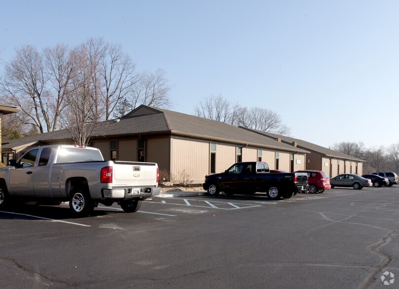 7172 N Graham Rd, Indianapolis, IN à vendre - Photo de l’immeuble – Image 3 sur 5