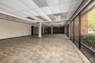 9001 Jameel Rd, Houston, TX à louer Photo intérieure– Image 2 sur 7