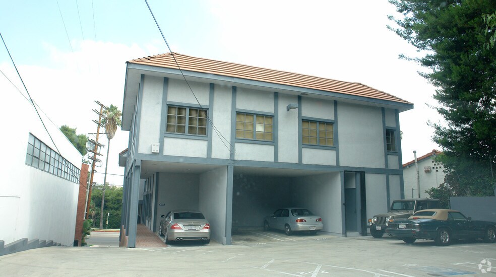 12750 Ventura Blvd, Studio City, CA à louer - Photo de l’immeuble – Image 3 sur 14