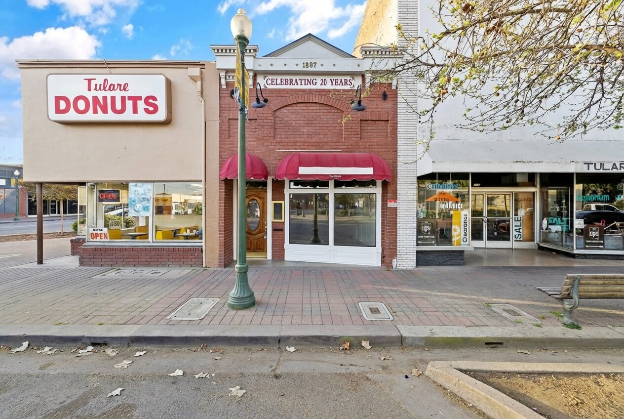 143 E Tulare Ave, Tulare, CA à vendre Photo principale– Image 1 sur 17