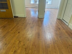 104 W 4th St, Royal Oak, MI à louer Photo intérieure– Image 2 sur 6