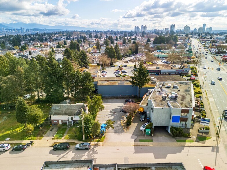 5501 Kingsway, Burnaby, BC à vendre - Photo de l’immeuble – Image 2 sur 4