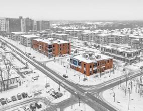 1251-1259 Ch du Tremblay, Longueuil, QC à louer Photo intérieure– Image 1 sur 9