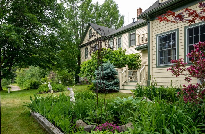 15 Locke St, Kennebunkport, ME à vendre - Photo de l’immeuble – Image 2 sur 23