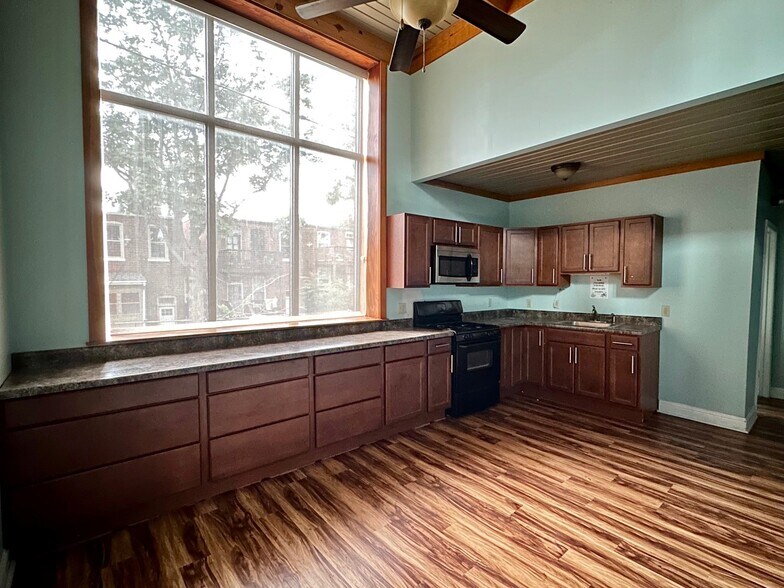 2727-2731 S Jefferson Ave, Saint Louis, MO à louer - Photo intérieure – Image 3 sur 21