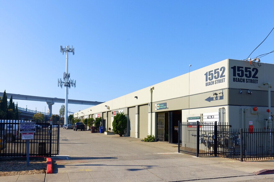 1552 Beach St, Oakland, CA à vendre - Photo de l’immeuble – Image 2 sur 20