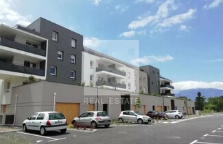 Plus de détails pour Local d'activités à louer