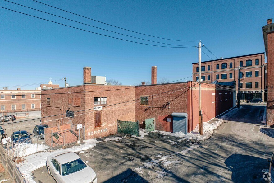 367 Main St, Stoneham, MA à vendre - Photo de l’immeuble – Image 2 sur 4