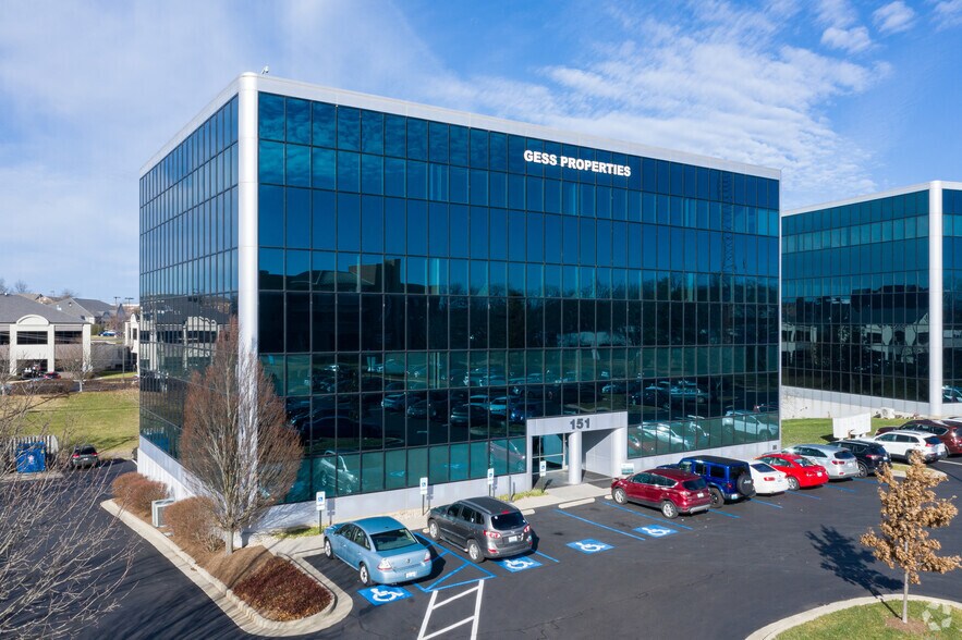 151 N Eagle Creek Dr, Lexington, KY à louer - Photo de l’immeuble – Image 3 sur 31