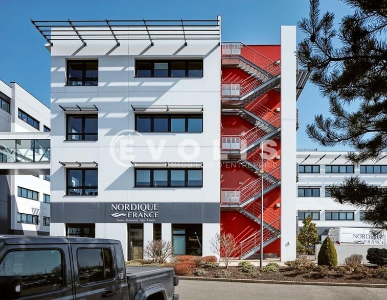 1-3 Allée Des Abruzzes, Saint-Priest à louer - Photo de l’immeuble – Image 3 sur 64
