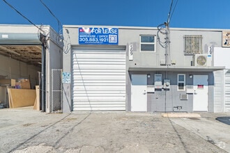 653 W 27th St, Hialeah, FL à louer Photo de l’immeuble– Image 2 sur 7