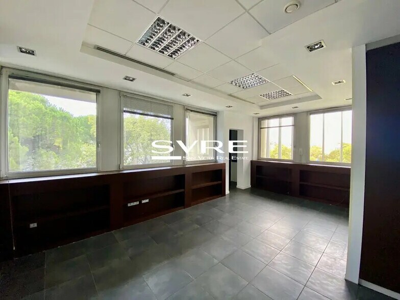 Bureau dans Marseille à louer - Photo de l’immeuble – Image 1 sur 7