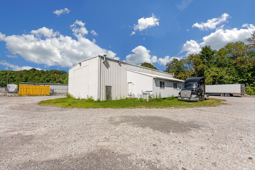 148 Roush Cir, Fairmont, WV à louer - Photo de l’immeuble – Image 3 sur 17