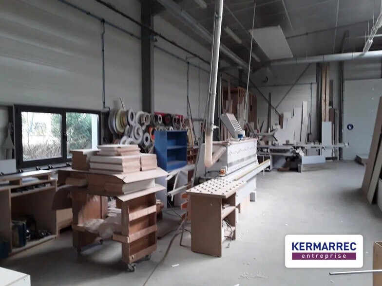 Local d'activités dans La Mézière à vendre - Photo de l’immeuble – Image 3 sur 4