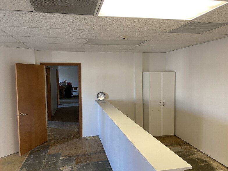 1215 Thayer Dr, Richland, WA à louer - Photo de l’immeuble – Image 3 sur 5