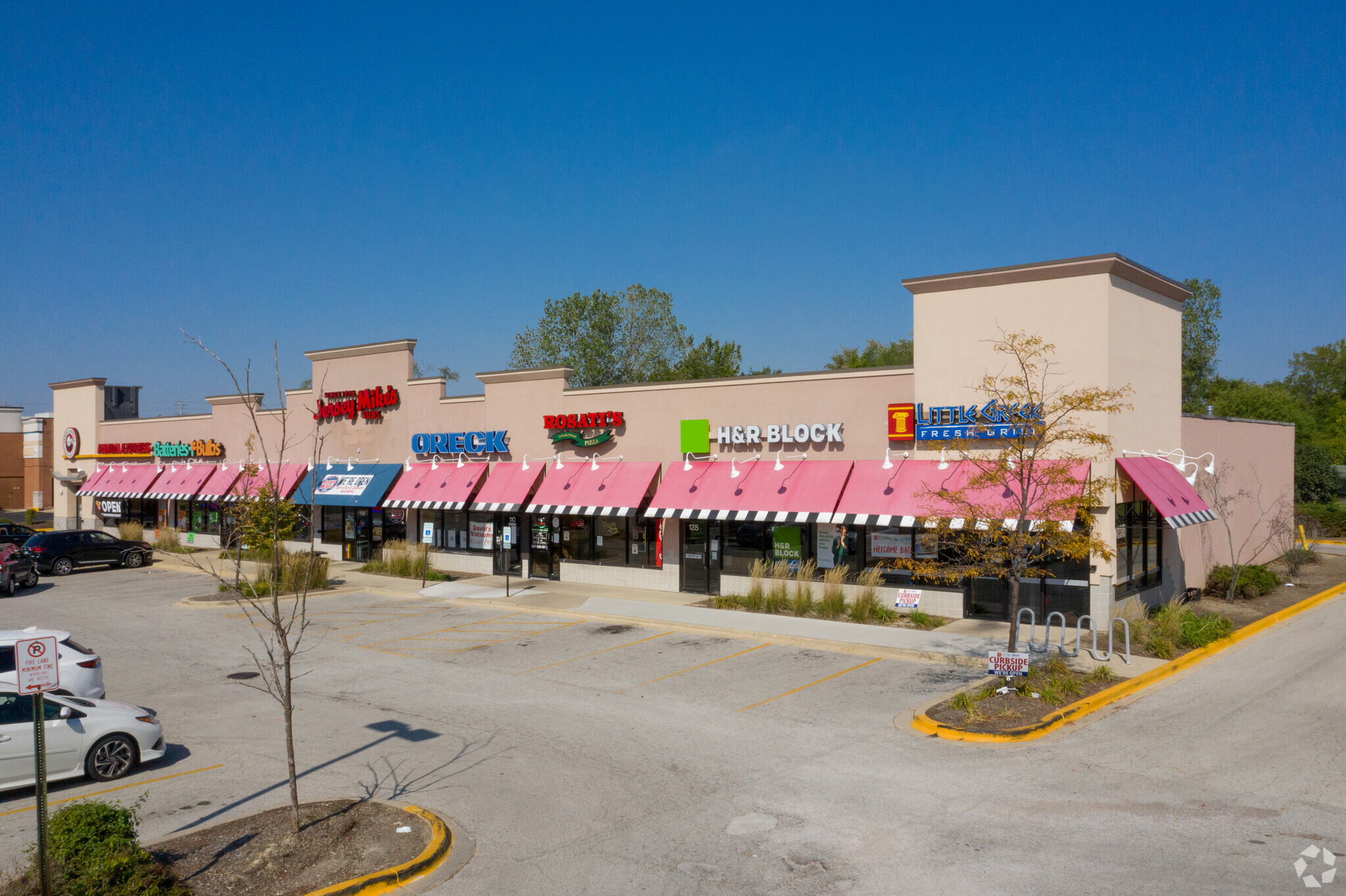 100-130 E Golf Rd, Schaumburg, IL à louer Photo principale– Image 1 sur 6