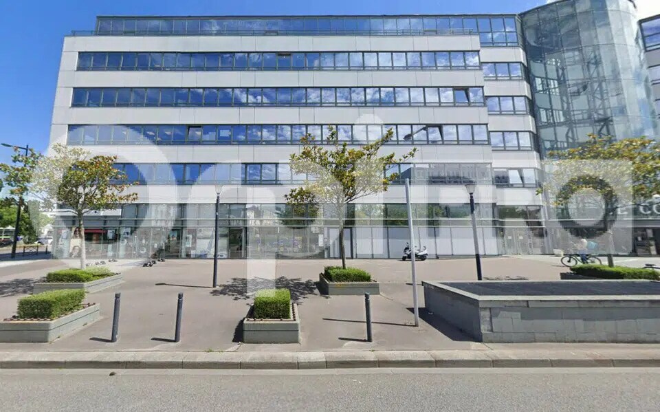 Local commercial dans Le Havre à louer Photo de l’immeuble– Image 1 sur 8