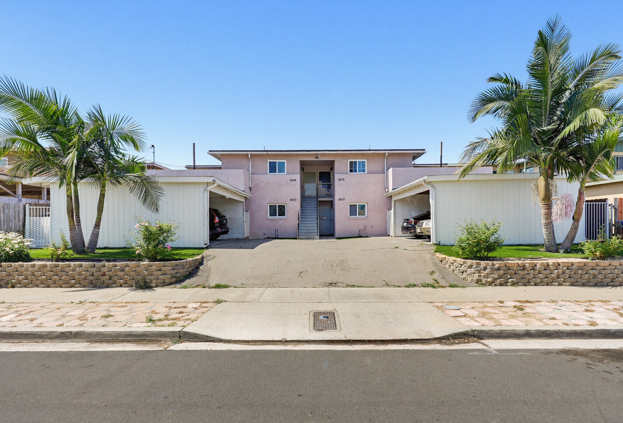 8573-8579 Glenhaven St, San Diego, CA à vendre Photo de l’immeuble– Image 1 sur 11