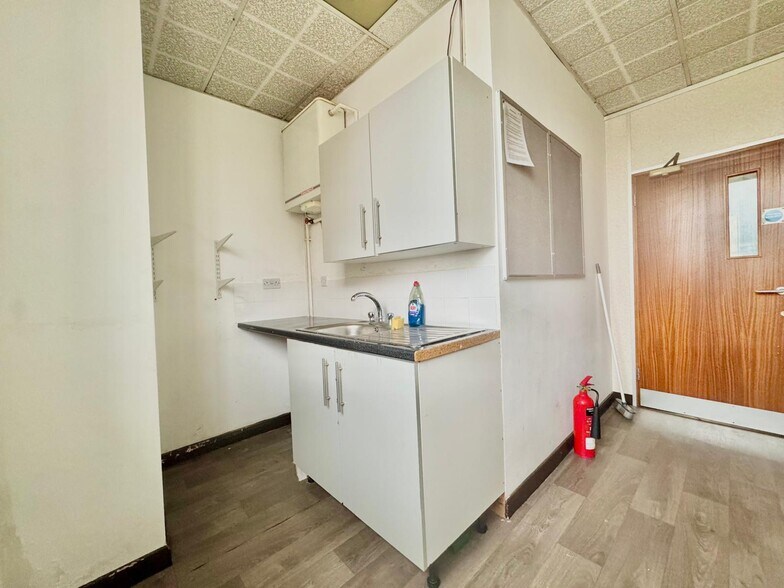 28-30 Victoria St, Luton à louer - Photo de l’immeuble – Image 3 sur 8