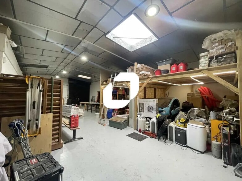 Bureau dans Bruges à louer - Photo de l’immeuble – Image 2 sur 7