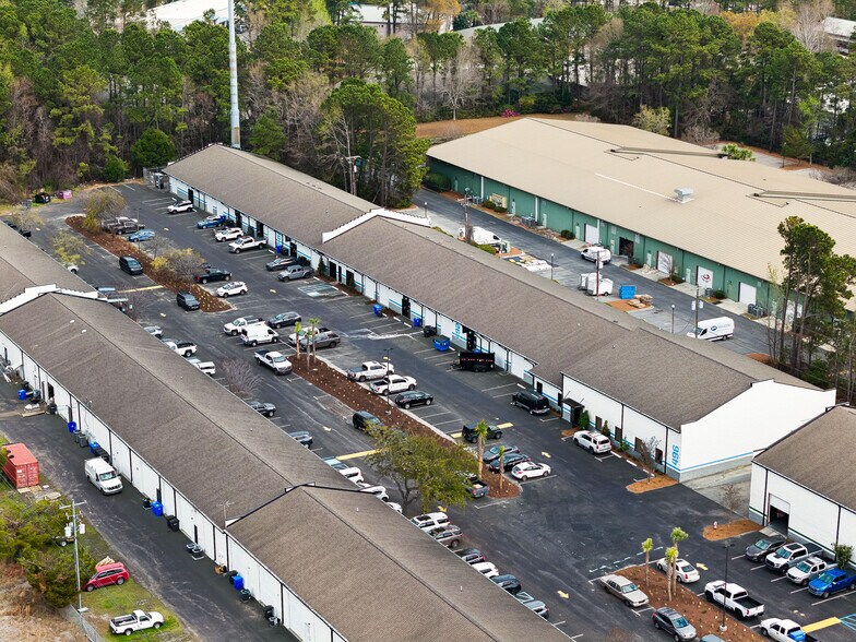 488 La Mesa Rd, Mount Pleasant, SC à louer - Photo de l’immeuble – Image 2 sur 8