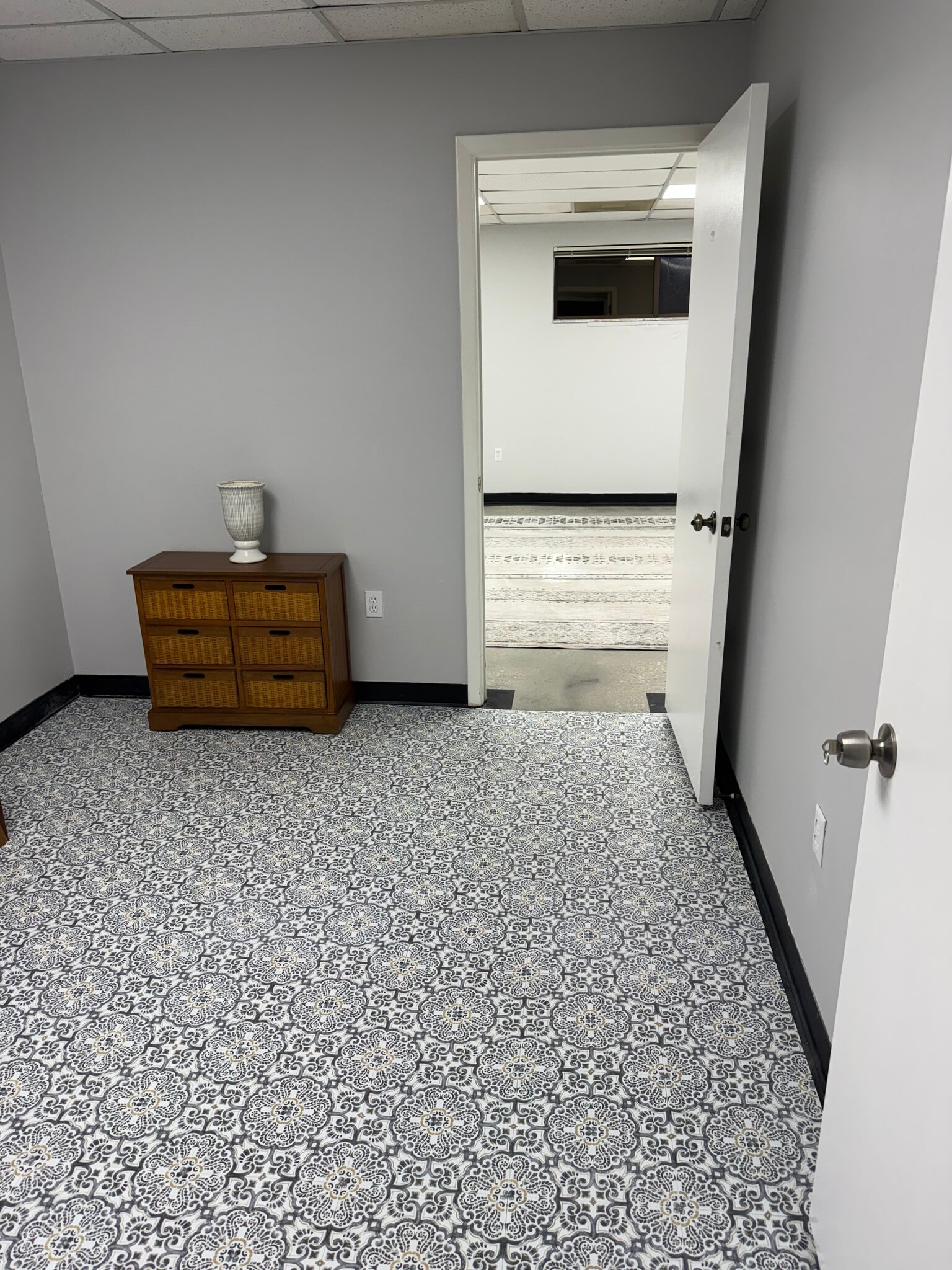 621 Lakeview Rd, Clearwater, FL à louer Photo de l’immeuble– Image 1 sur 2