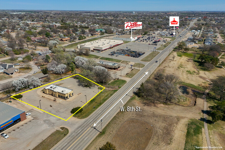 1403 W 8th St, Wellington, KS à vendre - Photo de l’immeuble – Image 1 sur 51