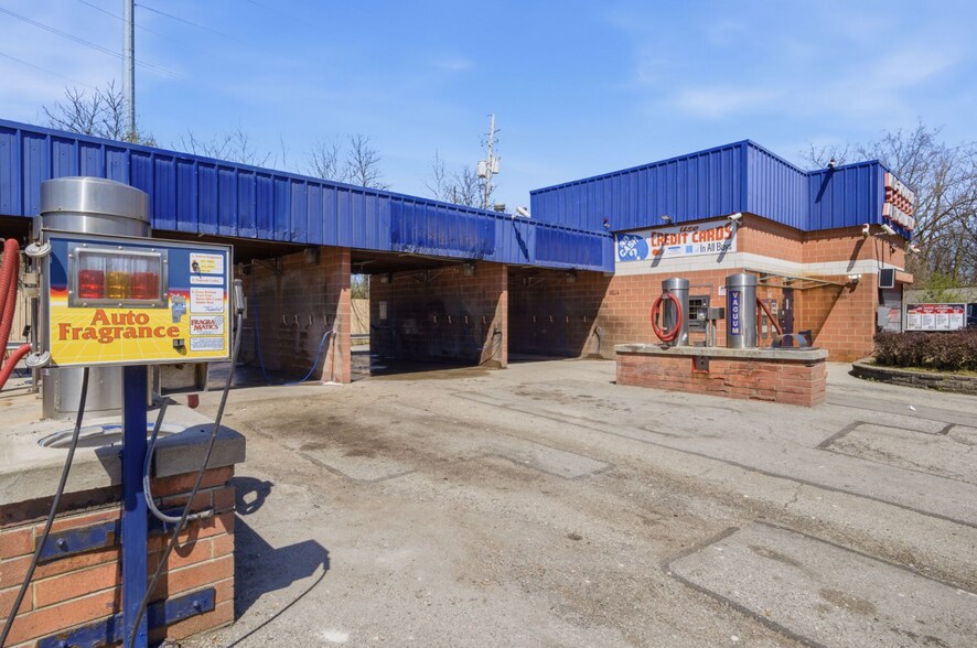 8219 Broadway Ave, Cleveland, OH à vendre - Photo de l’immeuble – Image 3 sur 19
