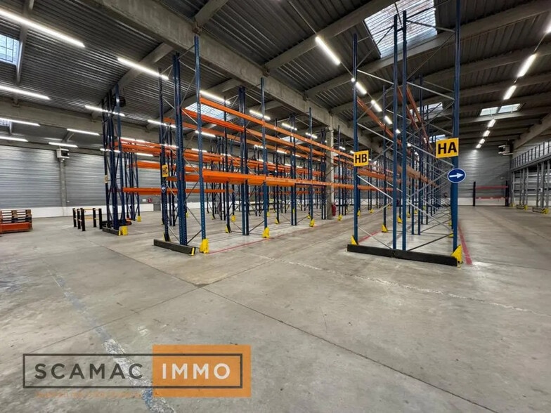 Local d’activités dans Lisses à louer - Photo de l’immeuble – Image 1 sur 6