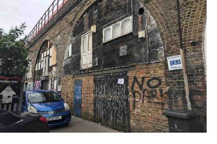 Ridgeway Rd, Londres à louer Photo principale– Image 1 sur 2