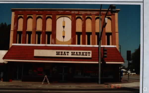 100-102 S Riverside Ave, Rialto, CA à louer - Photo de l’immeuble – Image 2 sur 3