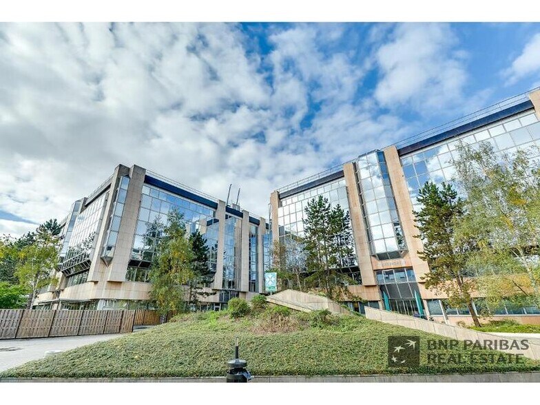 Bureau dans Vélizy-Villacoublay à louer - Photo de l’immeuble – Image 1 sur 10
