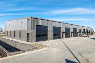 Plus de détails pour 1035 SE Frontier Ave, Waukee, IA - Local d'activités à louer