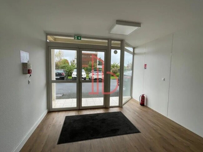 Plus de détails pour Bureau à louer