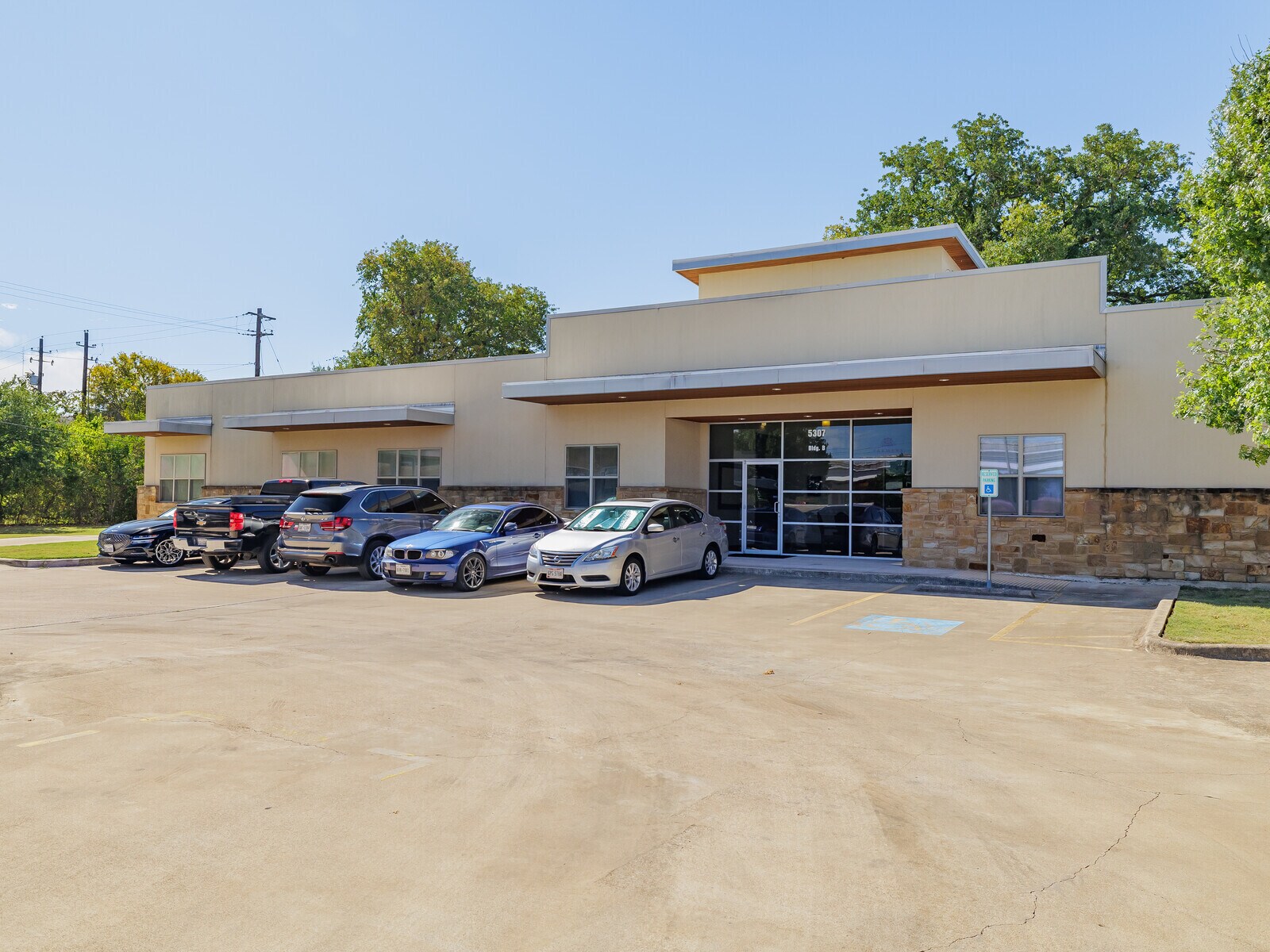 5307 W Us-290, Austin, TX à louer Photo de l’immeuble– Image 1 sur 6