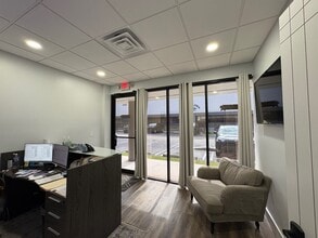 2570-2580 N Powerline Rd, Pompano Beach, FL à louer Photo intérieure– Image 2 sur 12