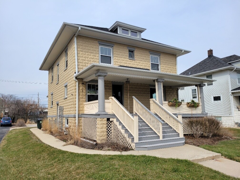 117 W Willow Ave, Wheaton, IL à louer Photo principale– Image 1 sur 14