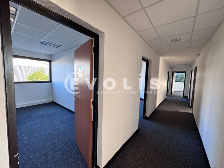 884 Rue Des Mercières, Rillieux-la-Pape à louer - Photo intérieure – Image 3 sur 9