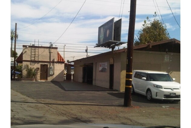 8502-8504 Telegraph Rd, Downey, CA à vendre - Photo de l’immeuble – Image 3 sur 4