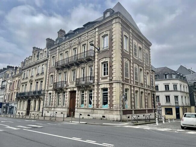Plus de détails pour Bureau à louer