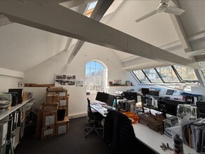 Toll Bridge Rd, Bath à louer Photo intérieure– Image 1 sur 1