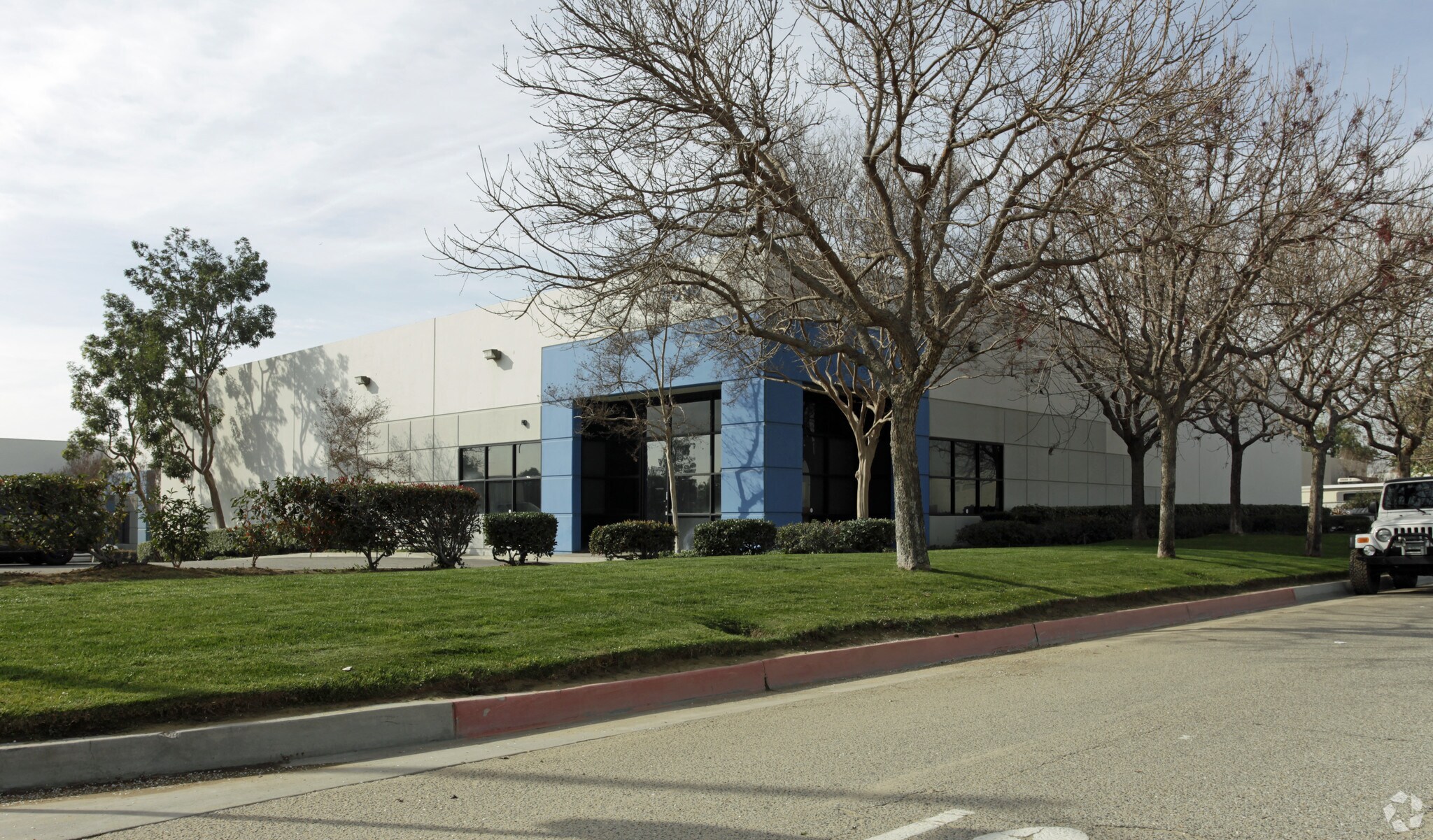 2030 Hellman Ave, Ontario, CA à louer Photo principale– Image 1 sur 4