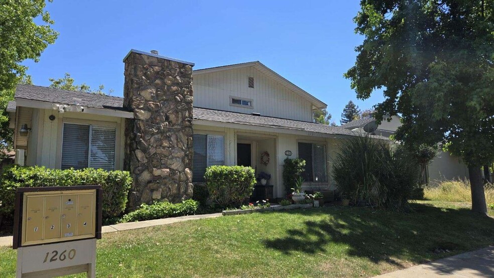1260 Kenwal Rd, Concord, CA à vendre - Photo de l’immeuble – Image 1 sur 9