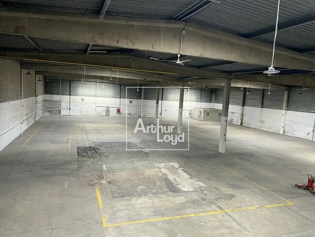 Plus de détails pour Bureau, Industriel/Logistique à louer