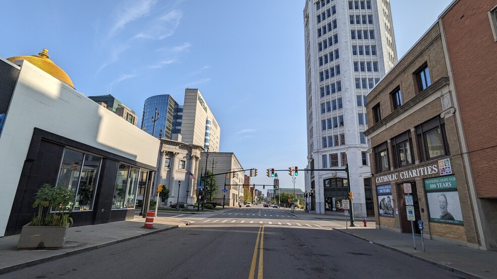 525 Washington St, Buffalo, NY à vendre - Photo de l’immeuble – Image 3 sur 23
