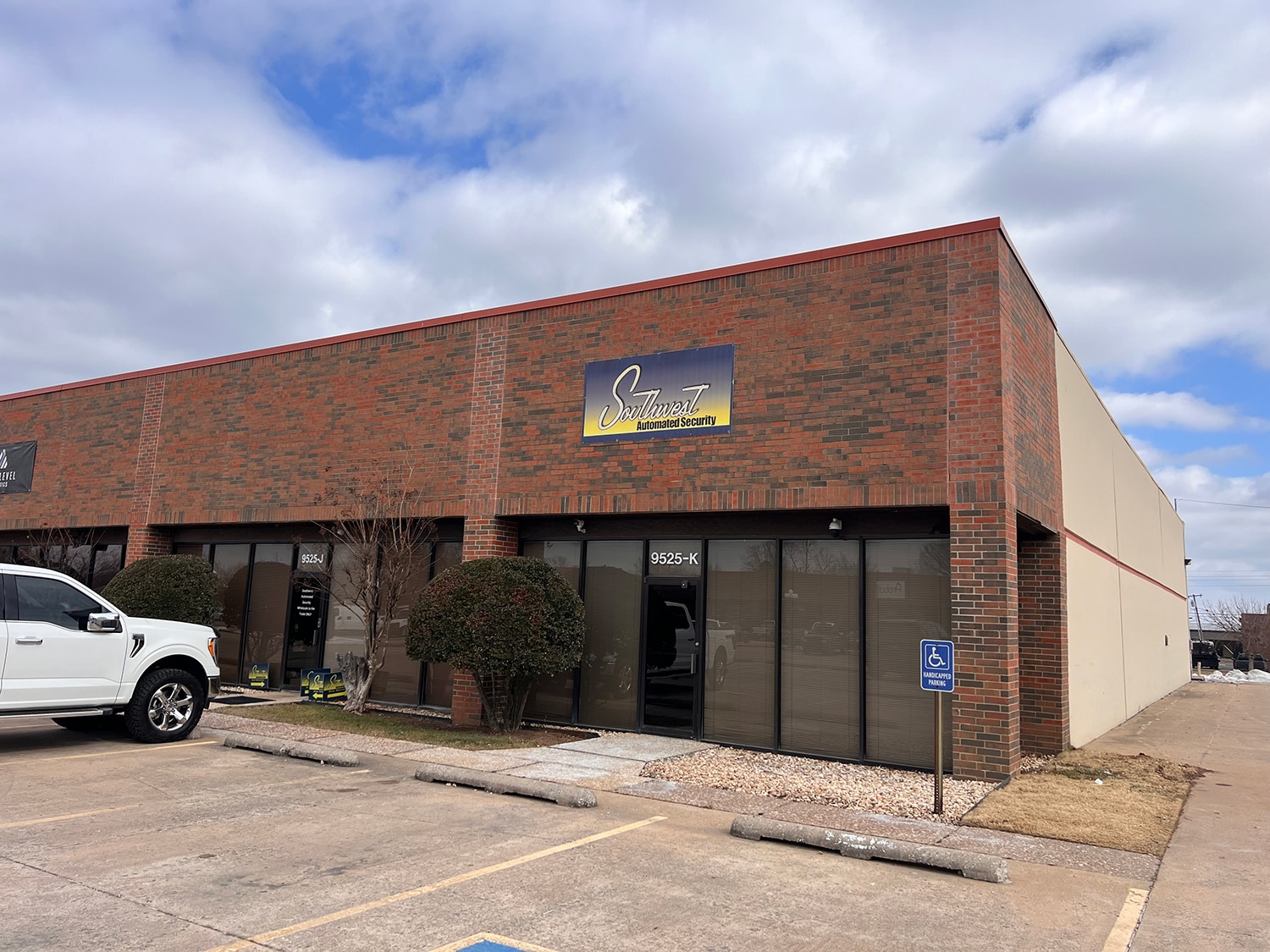 9515 E 51st St, Tulsa, OK à louer Photo intérieure– Image 1 sur 3