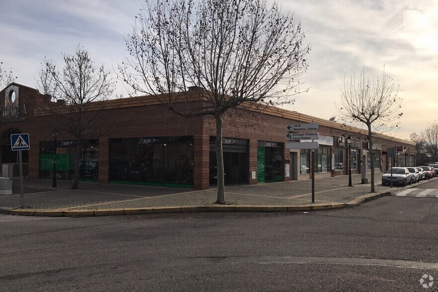 Avenida de España, 4, Villanueva de la Torre, Guadalajara à vendre - Photo de l’immeuble – Image 2 sur 4