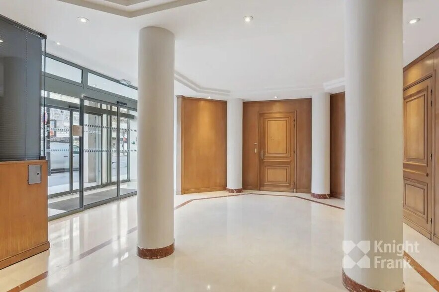 83 Boulevard Exelmans, Paris à louer - Photo de l’immeuble – Image 2 sur 9