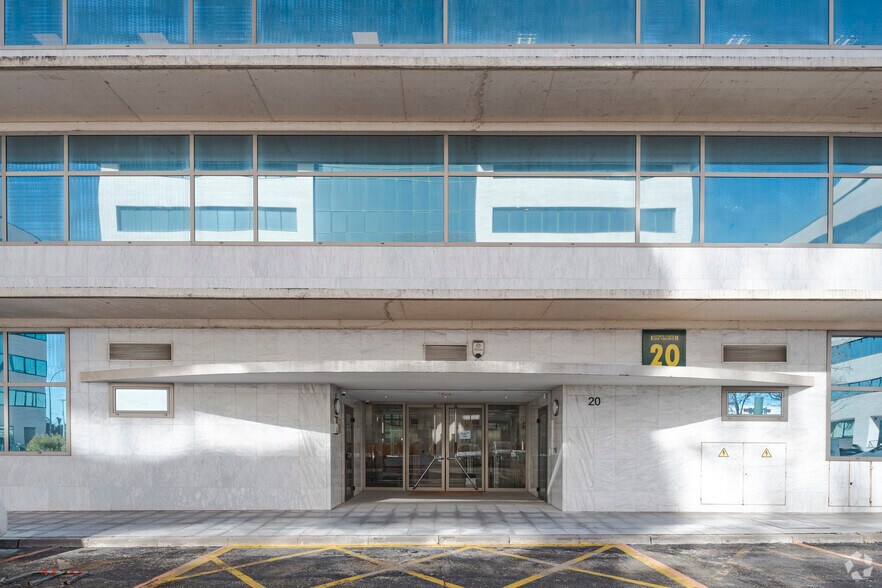 Avenida Sur de Barajas, 20, Madrid, Madrid à louer - Photo de l’immeuble – Image 3 sur 23